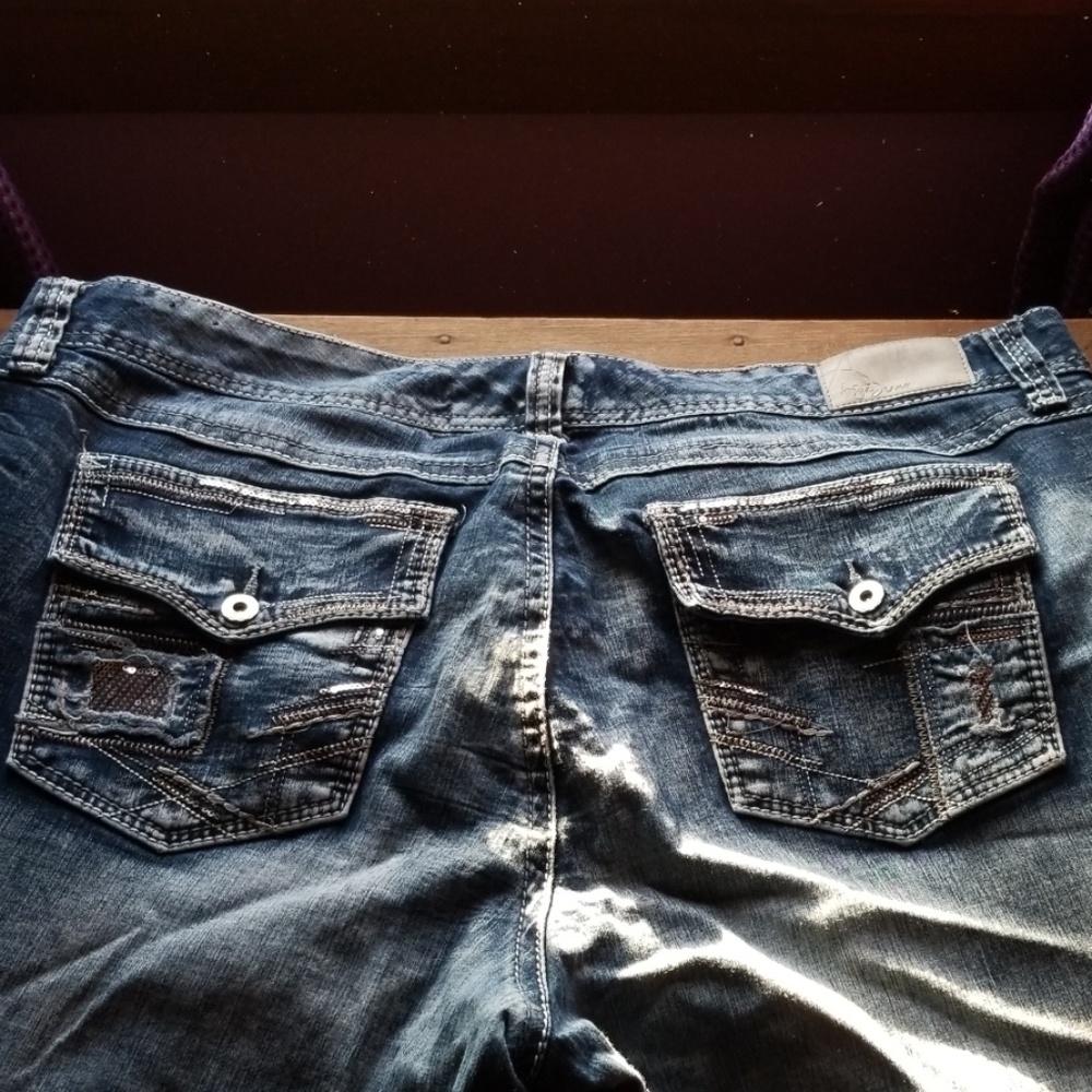 Jeans - Picture 2 of 5